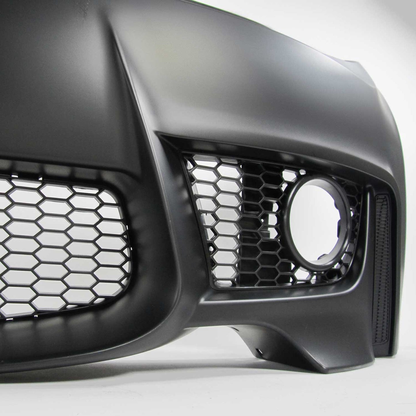 JOM Frontstoßstange für BMW E81/E82/E87/E88 2004-2013 mit Kühlergrill Schwarz OMAC DE
