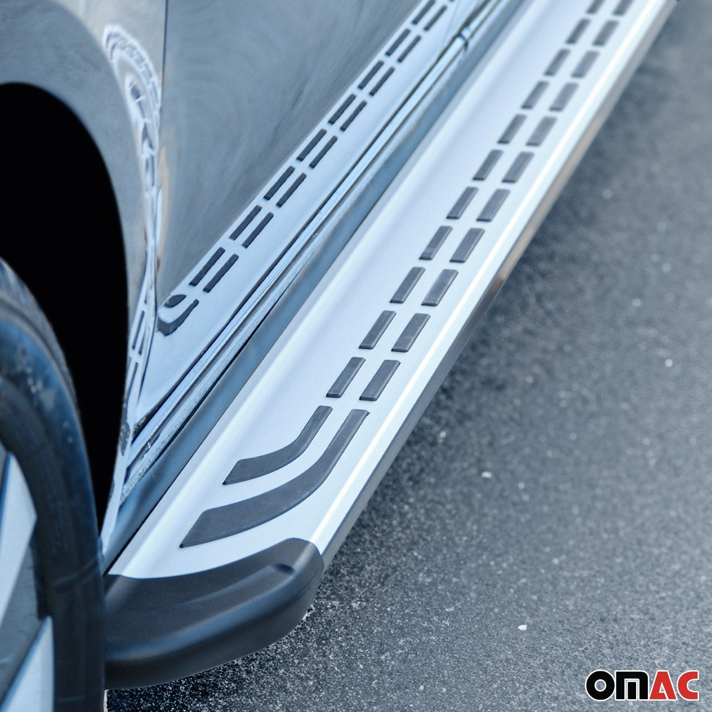 Trittbretter Seitenschweller für Mercedes GLA 2014-2020 Silber Schwarz 2 tlg - autoseifert.com
