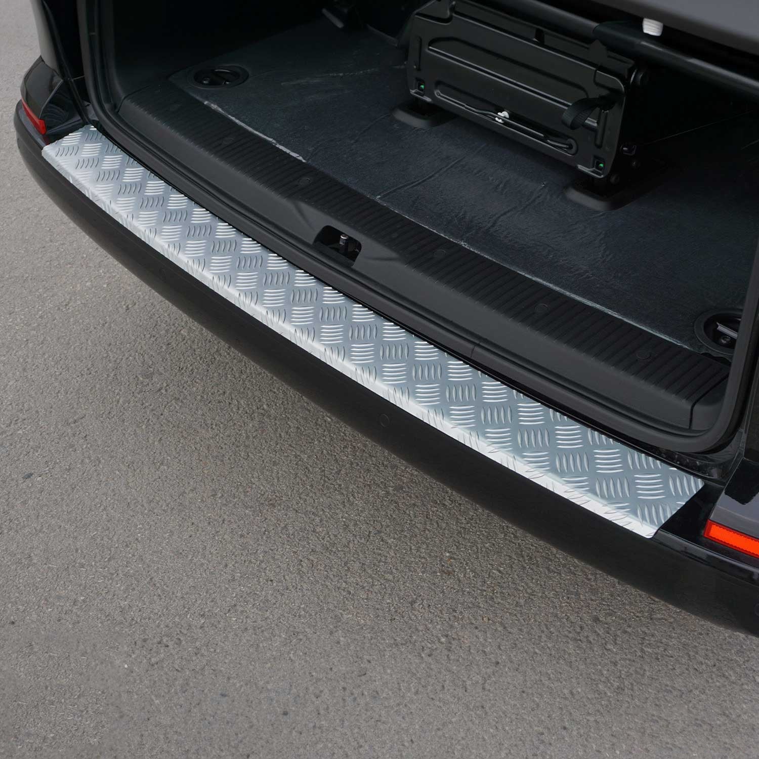 Ladekantenschutz Stoßstangenschutz für VW T6 Multivan 2015-2023 Aluminium OMAC DE