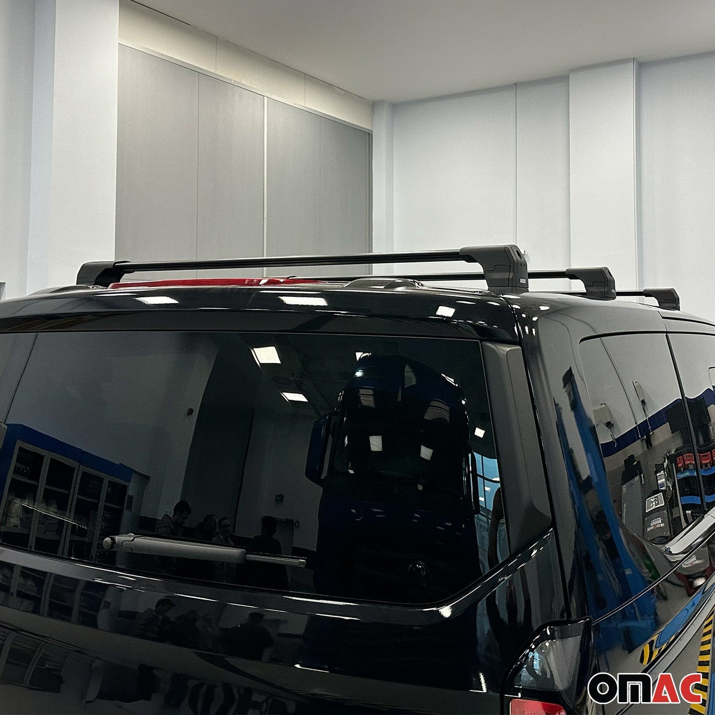 Dachträger für Ford Transit Custom / Tourneo Custom 2023-2025 75kg Schwarz 3 tlg OMAC DE